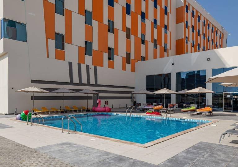 Innovation Camp-Swimming pool