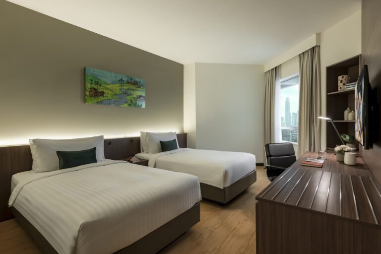 Malaysia_Oakwood_KL_Deluxe Twin Room_LR