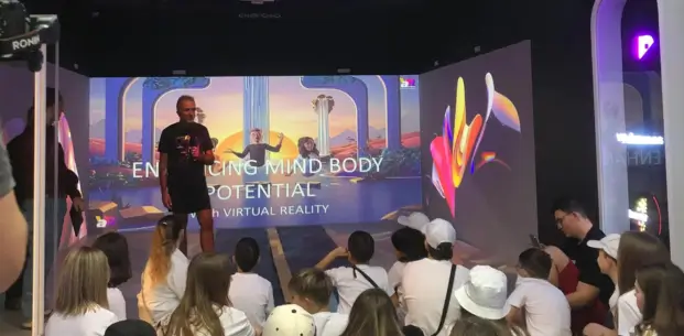 Лагерь будущего в Дубае - VR Workshop