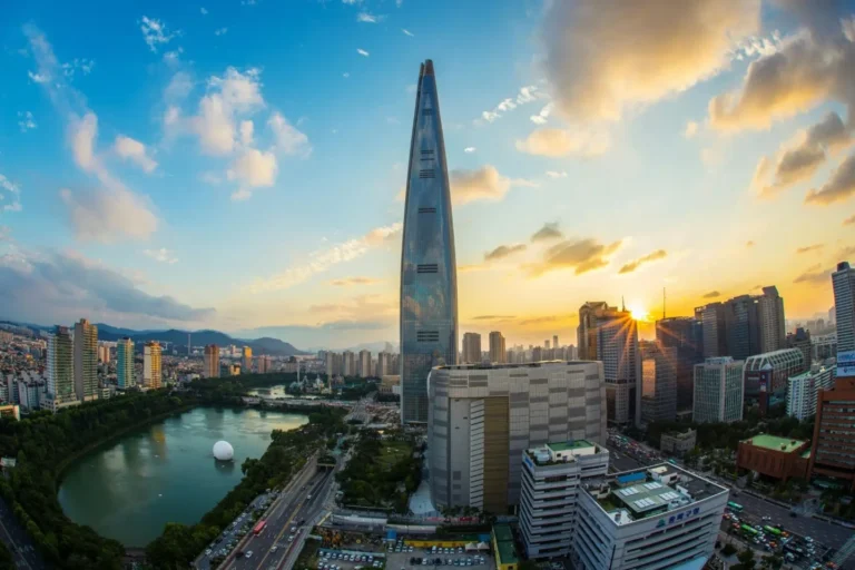 places to travel with teens in Seoul K‑Pop, Street Fashion, and Modern Culture
